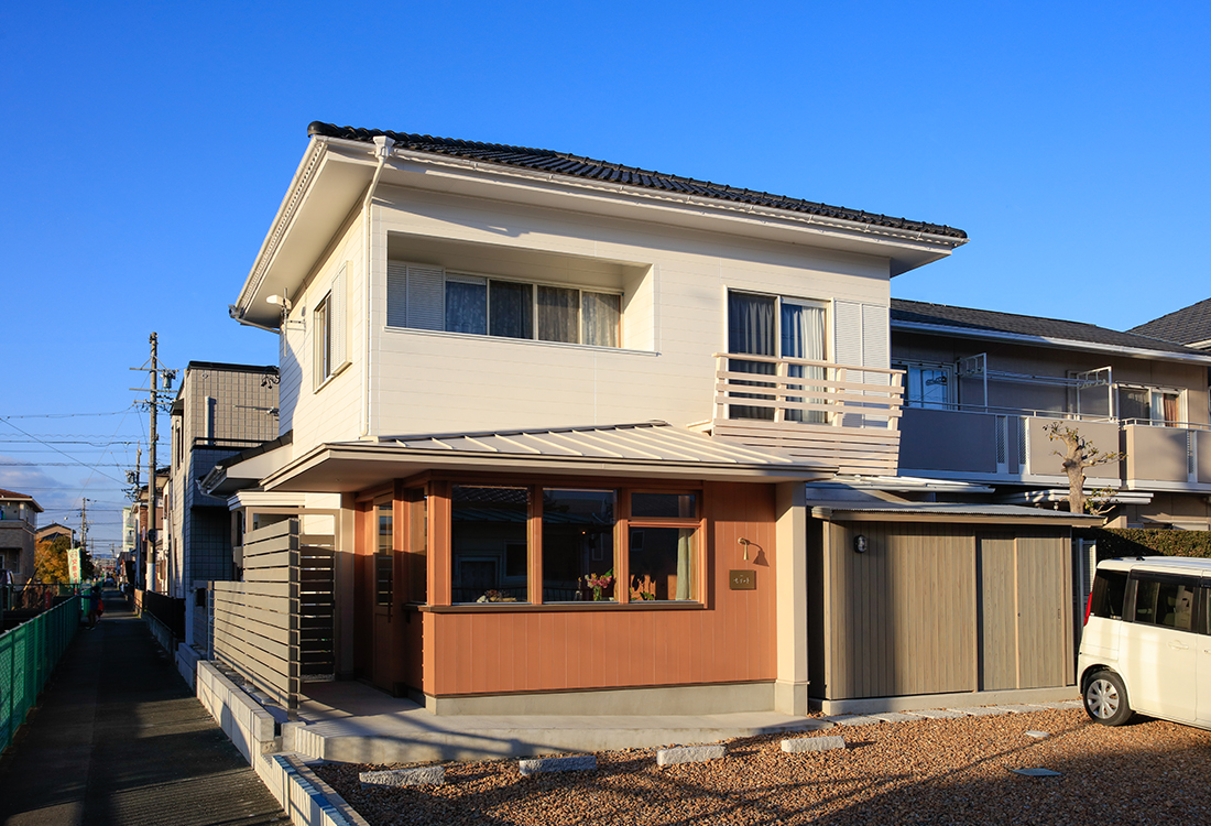 お施主様が中古住宅として購入し、数年暮らした家をリノベーションしました。